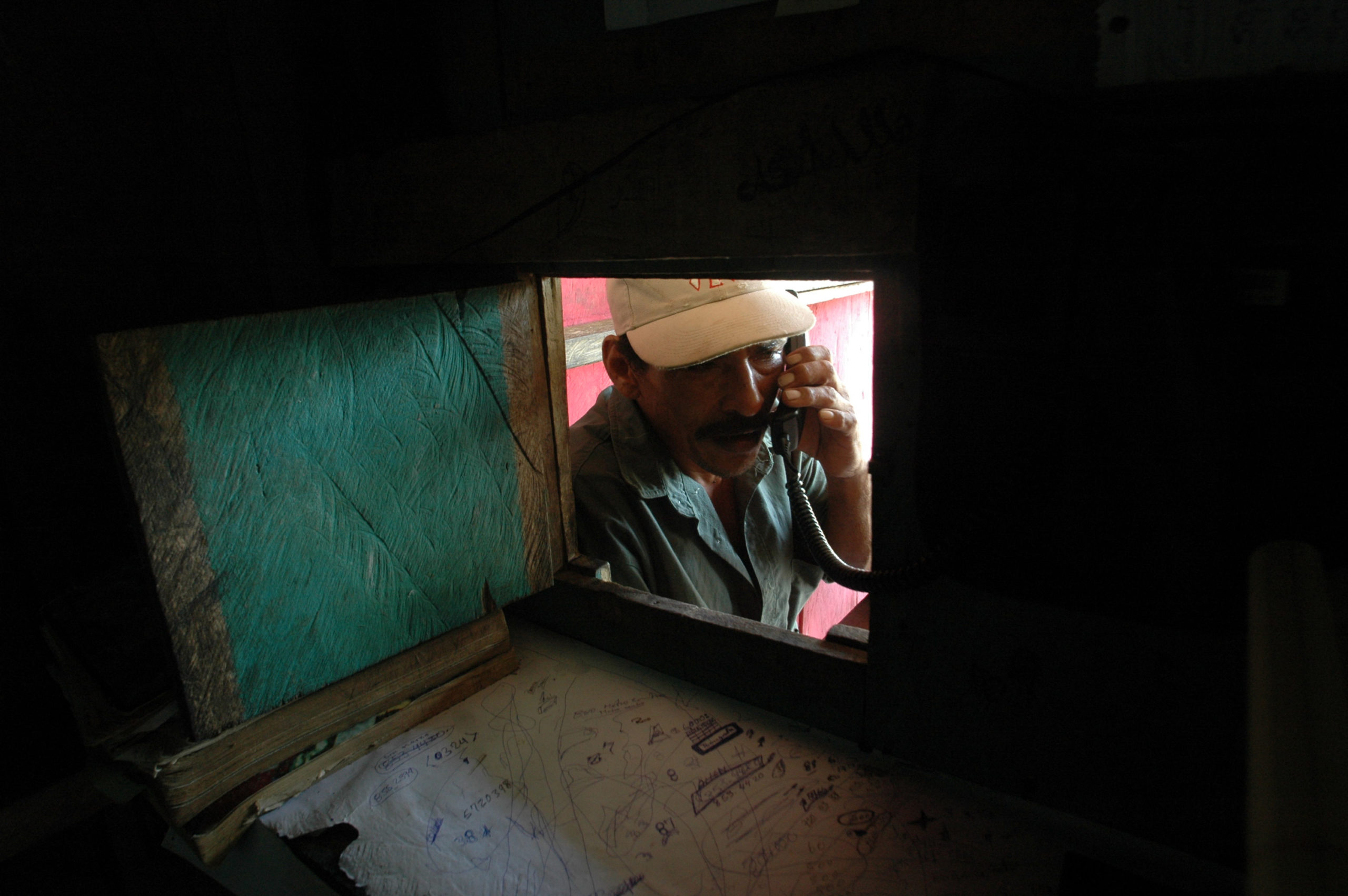 Del telégrafo al Iphone 14: historia del teléfono en Nicaragua