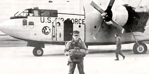 Ternot MacRenato cuando era de los marines estadounidenses y fue entrenado como paracaidista. FOTO/ CORTESÍA